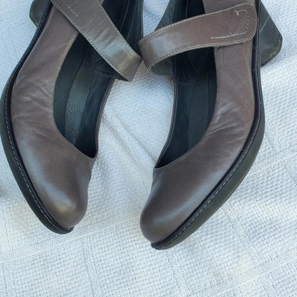 Dansko Mary Jane style clogs 10/40 - Picture 6 of 10